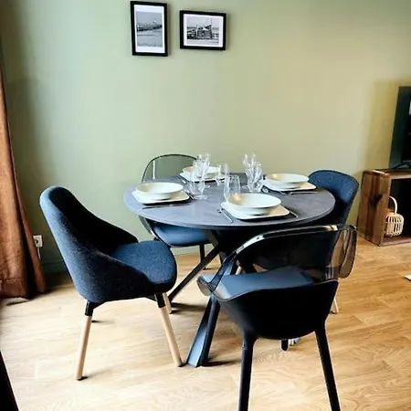 Bel Renove Dans Une Calme Daire