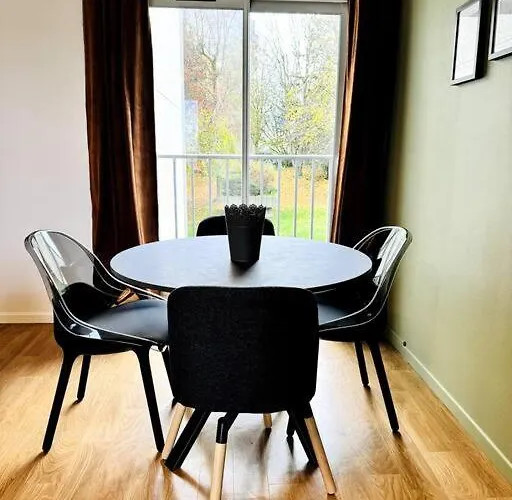 Bel Renove Dans Une Calme Apartament